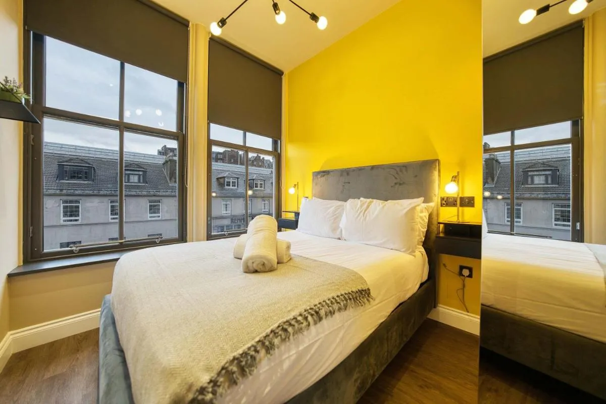 Image 6 of Stunning Central Station 1 Bed Apartment A7
