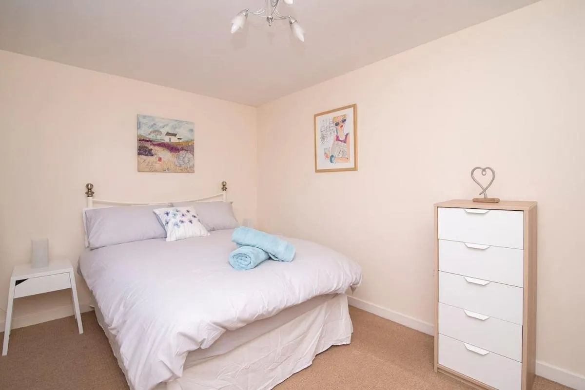Image 5 of The Socair – Bright Contemporary Merchant City Flat in Central Location