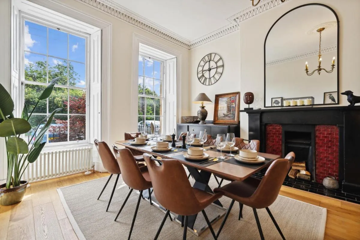 Image 3 of Timeless 5 bed Duplex Flat