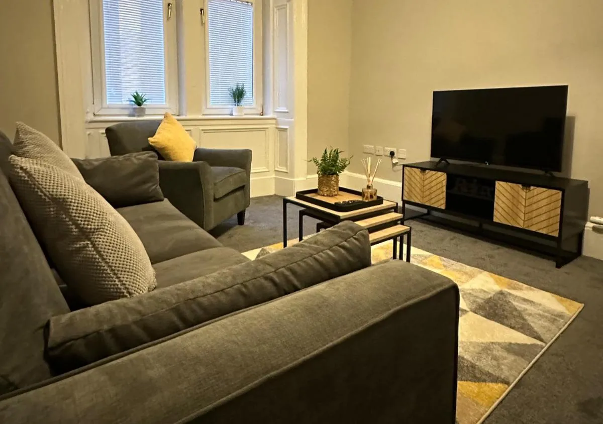 Image 2 of Trendy West End Apartment, Glasgow