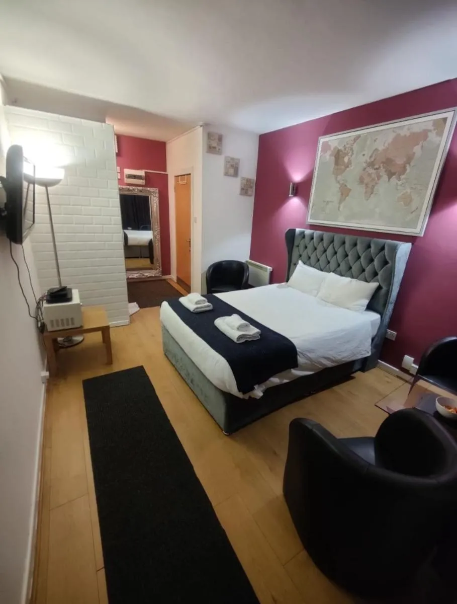 Image 4 of Westend Studio Apt by City Living Scotland