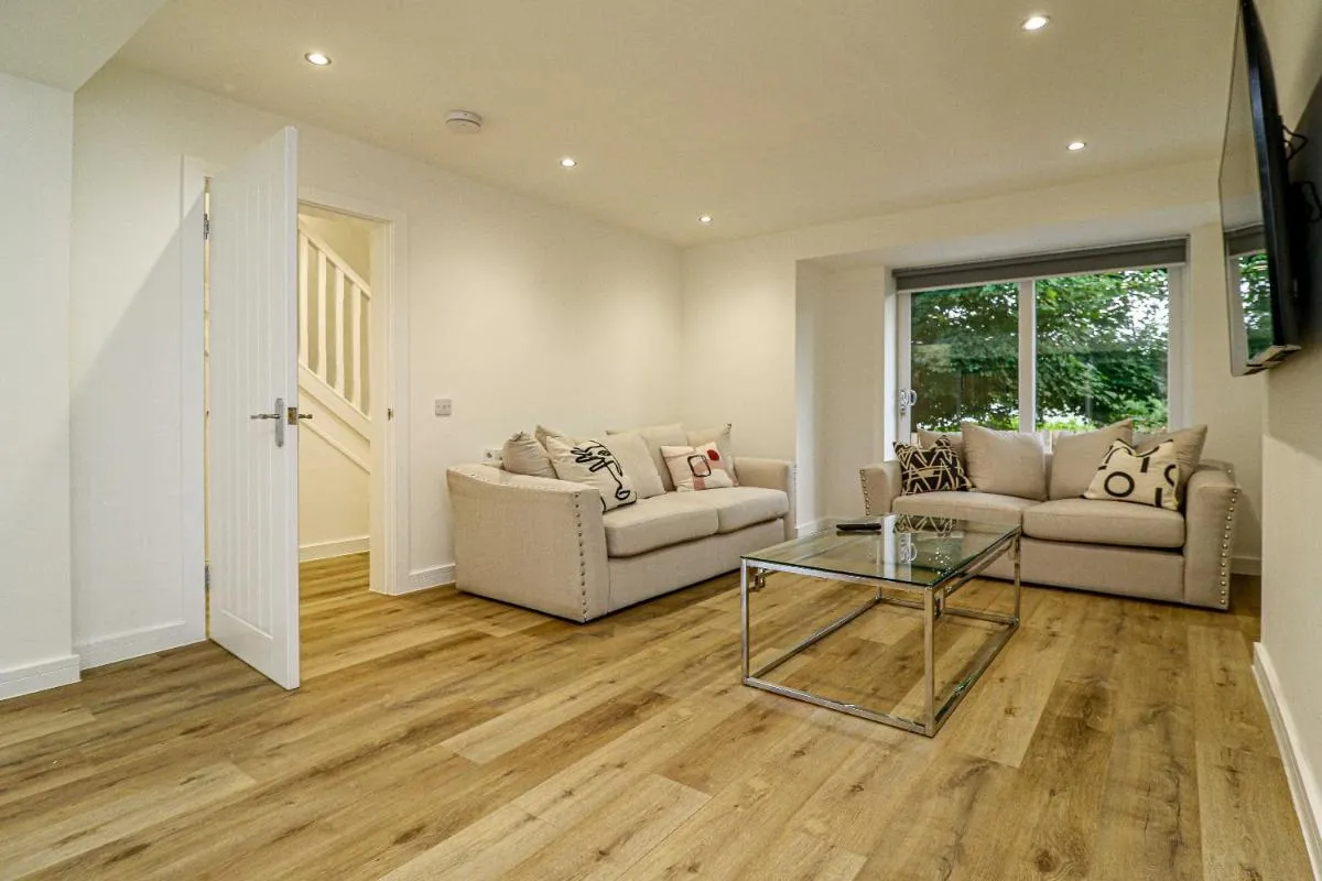 Image 6 of Wyndford Riverside House